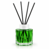 Odorizant de cameră Yumoş Jasmine Iasomie 120 ml, flacon transparent cu lichid verde și patru bețișoare negre, pe fundal alb.