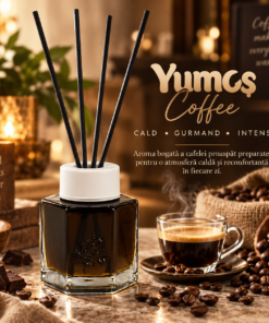 Odorizant de cameră Yumoş Coffee 120 ml, flacon din sticlă cu lichid maro închis, capac alb și patru bețișoare difuzoare negre, pe fundal alb.