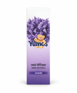 Cutie odorizant de cameră Yumoş Lavender 120 ml, ambalaj alb-violet cu flori de lavandă, ursuleț, logo Yumoş și denumirea Lavender.