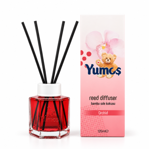 Yumoş Orchid 120 ml, odorizant de cameră cu flacon roșu, patru bețișoare negre și cutie alb-roz decorată cu orhidee, pe fundal alb.