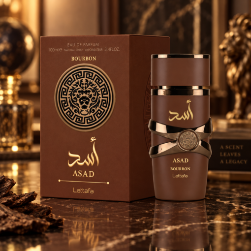 Lattafa Asad Bourbon 100 ml, flacon și cutie într-un decor de prezentare