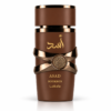 Lattafa Asad Bourbon 100 ml, flacon maro cu benzi încrucișate aurii și medalion central, pe fundal alb