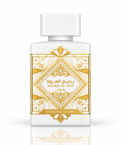 Lattafa Badee Al Oud Honor & Glory 100 ml, flacon alb cu ornamente aurii pe fundal alb