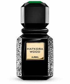 Ajmal Hatkora Wood 50 ml, flacon pe fundal alb