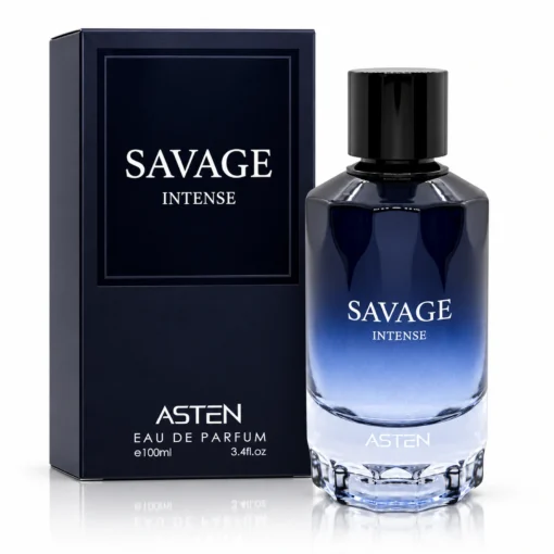 Flacon și cutie Savage Intense Asten, apă de parfum pentru bărbați, 100 ml, pe fundal alb