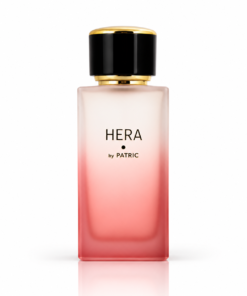 Parfum Hera by PATRIC Extrait de Parfum 100 ml, flacon roz cu degrade coral, capac negru și detalii aurii, fotografiat pe fundal alb.