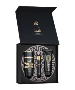 Set cadou Lattafa Asad cu flacon, parfum de voiaj și gel de duș în cutie, pe fundal alb