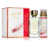 Set cadou Lattafa Mahasin Crystal 100 ml + 50 ml, flacon și spray lângă cutie, pe fundal alb
