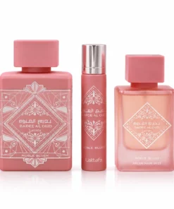 Set Lattafa Noble Blush cu parfum 100 ml, mini parfum 12 ml și Hair Mist 50 ml pe fundal alb