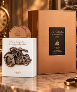 Lattafa Pride La Collection d’Antiquités 1910 Apă de Parfum Unisex 100 ml – flacon și cutie în decor
