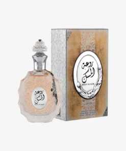 Lattafa Rouat Al Musk 100 ml, flacon transparent cu detalii argintii și cutia originală